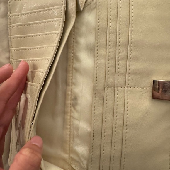 FOR REVIEW - Picture 6 of 7